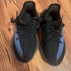 Yeezy Boost 350 V2 Dazzling Blue